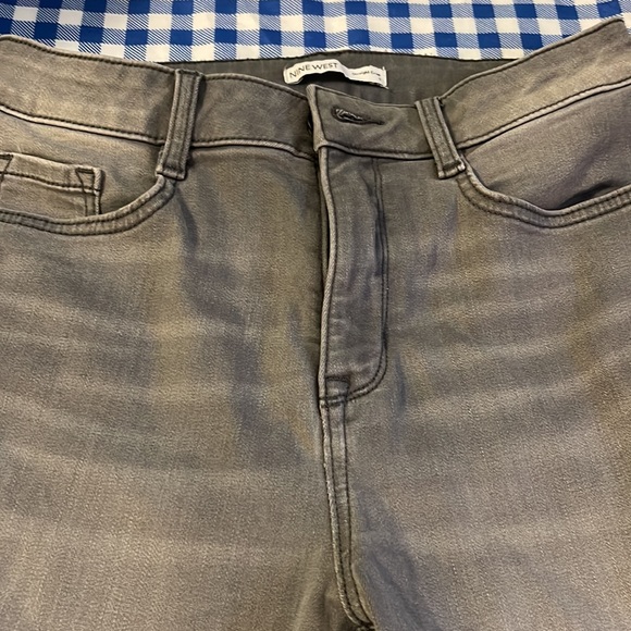 Nine West gray frayed ankle jeans size a 6 cropped - Picture 2 of 5